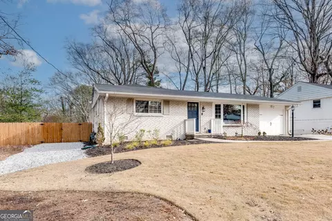 3935 Admiral Dr, Chamblee, GA 30341 photo 3