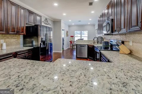 115 Cub Ln, Covington, GA 30016 photo 11