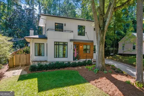 689 Scott Cir, Decatur, GA 30033