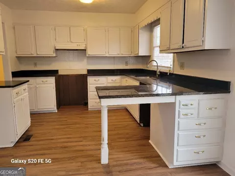 112 Clearwater Dr, Lagrange, GA 30241 photo 4