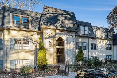 36 Chaumont Square Sq NW, Atlanta, GA 30327