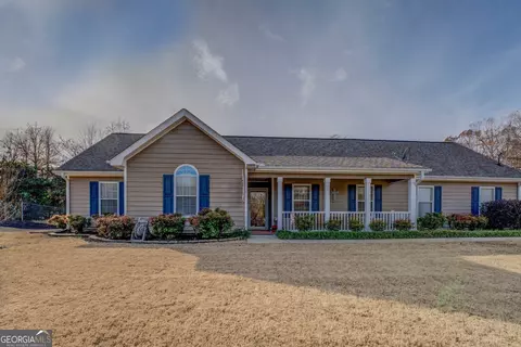 145 Lakefront Dr, Covington, GA 30016