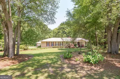 6708 Margaret Dr, Blackshear, GA 31516