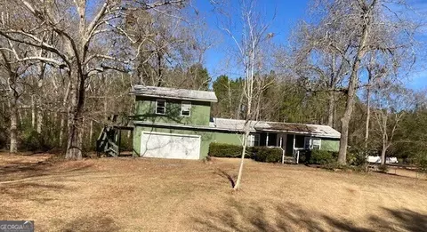 998 N Lake Dr, East Dublin, GA 31027