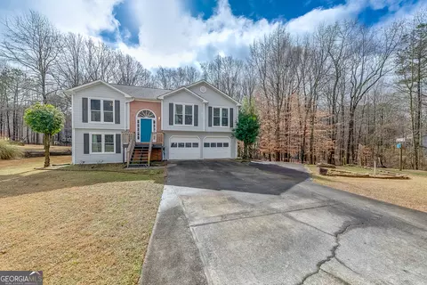 2205 Castle Royale Dr, Lawrenceville, GA 30043