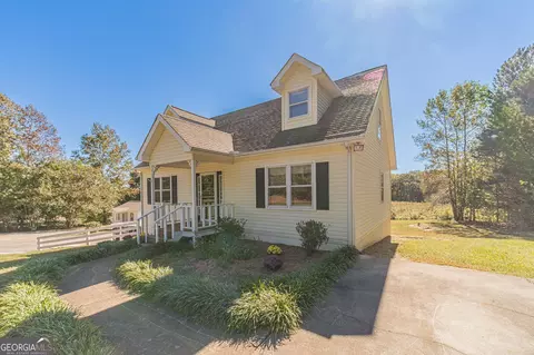 300 Dennis Cash Rd, Mount Airy, GA 30563