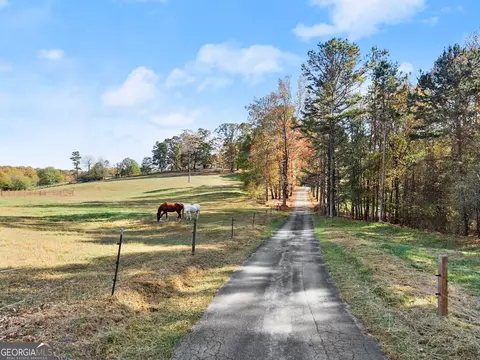 4402 Clarks Bridge Rd, Gainesville, GA 30506
