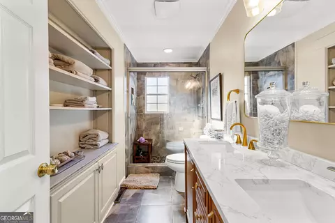 Bath - 736 Cherokee Rd, Lagrange, GA 30240 photo 5 of 5