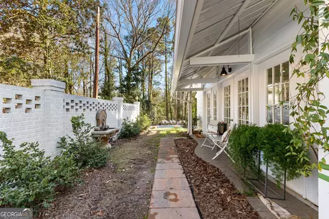 Exterior - 736 Cherokee Rd, Lagrange, GA 30240 photo 11 of 17