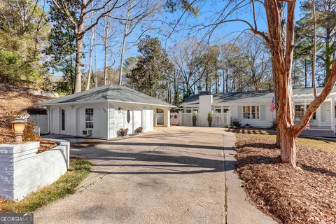 Exterior - 736 Cherokee Rd, Lagrange, GA 30240 photo 4 of 17