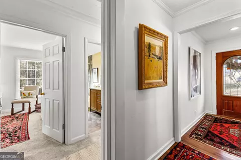 Entry Way - 736 Cherokee Rd, Lagrange, GA 30240 photo 6 of 9