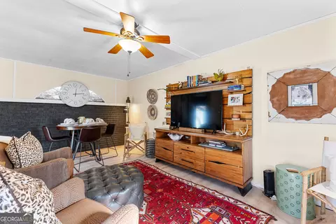 Living - 736 Cherokee Rd, Lagrange, GA 30240 photo 3 of 4
