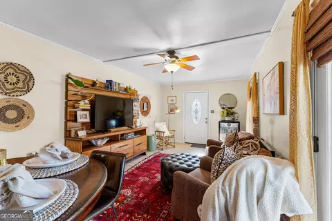 Living - 736 Cherokee Rd, Lagrange, GA 30240 photo 4 of 4