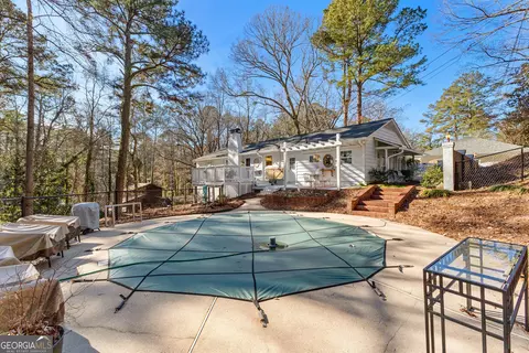 Exterior - 736 Cherokee Rd, Lagrange, GA 30240 photo 12 of 17
