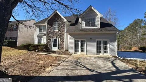 4225 Ward Bluff Dr, Ellenwood, GA 30294