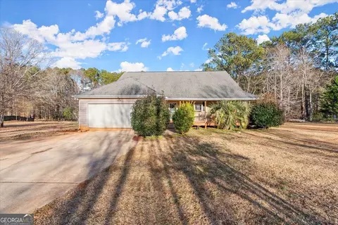 1489 New Hope Rd, Locust Grove, GA 30248