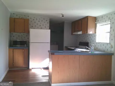 Kitchen - 1612 N Hicks Rd, Toccoa, GA 30577 photo 2 of 3
