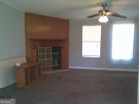 Living - 1612 N Hicks Rd, Toccoa, GA 30577 photo 3 of 6