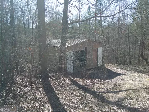 Exterior - 1612 N Hicks Rd, Toccoa, GA 30577 photo 6 of 8