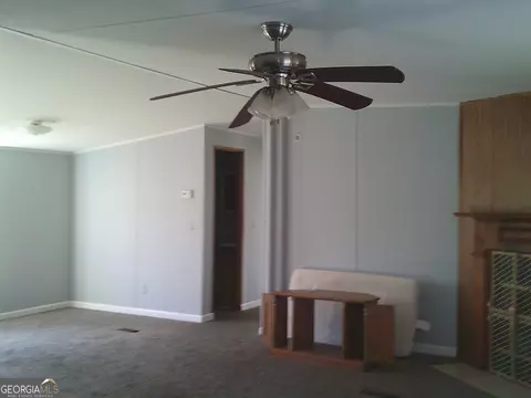 Living - 1612 N Hicks Rd, Toccoa, GA 30577 photo 6 of 6