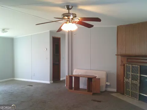 Living - 1612 N Hicks Rd, Toccoa, GA 30577 photo 1 of 6