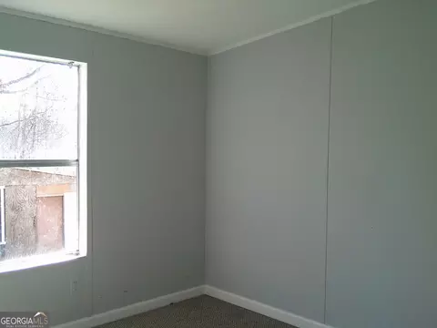 Bedroom - 1612 N Hicks Rd, Toccoa, GA 30577 photo 2 of 3