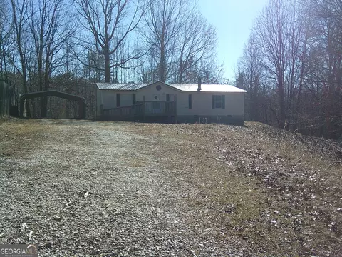 Exterior - 1612 N Hicks Rd, Toccoa, GA 30577 photo 5 of 8