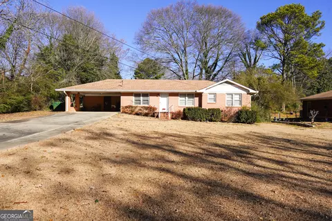 626 Barksdale Dr, Forest Park, GA 30297