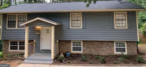 2234 Cherokee Valley Dr, Lithonia, GA 30058