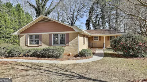 1894 Argonne Dr, Morrow, GA 30260