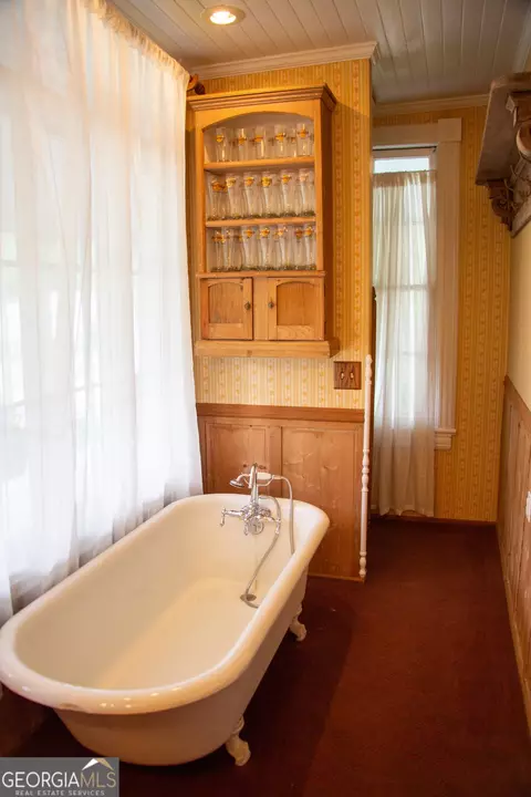 Bath - 351 West Ave, Jackson, GA 30233 photo 1 of 6