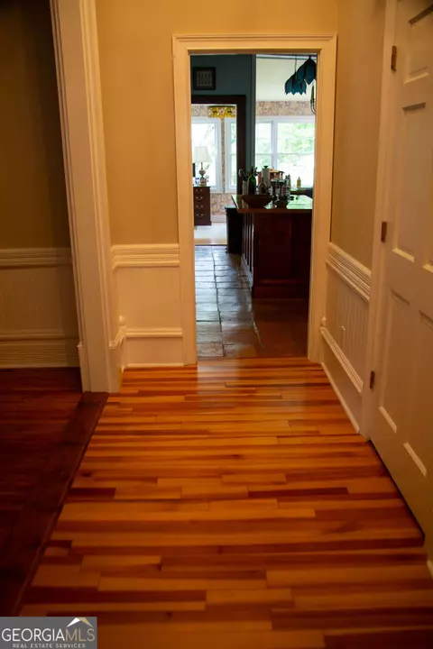 Entry Way - 351 West Ave, Jackson, GA 30233 photo 1 of 2