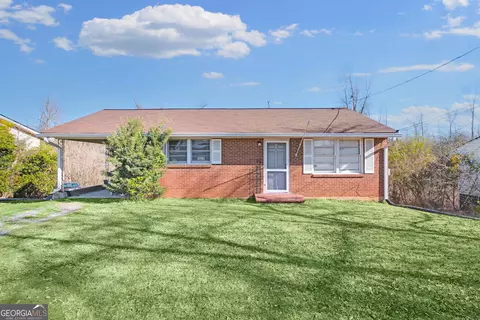 13 Watson Dr, Newnan, GA 30263