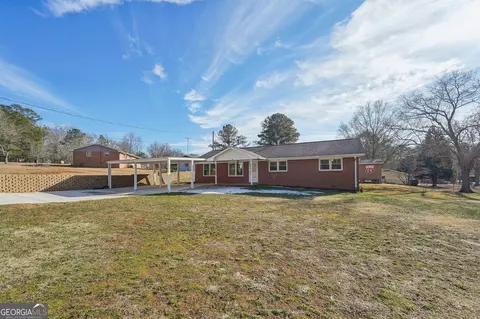 132 Witcher Cir, Newnan, GA 30263