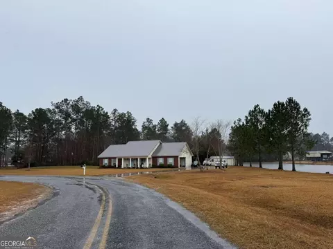 310 Brandon St, Baxley, GA 31513