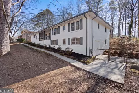 6666 Briarcliff Dr, Douglasville, GA 30135