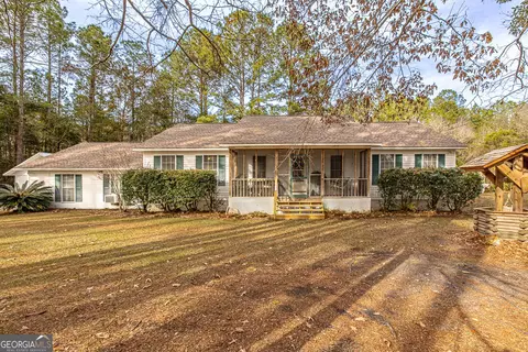 605 Old Red Bluff Rd, White Oak, GA 31568