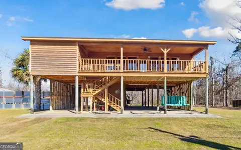 259 Towns Bluff Ln, Uvalda, GA 30473