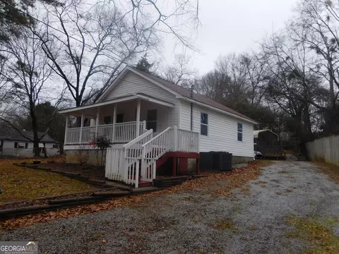 72 Edwards St, Toccoa, GA 30577 photo 3
