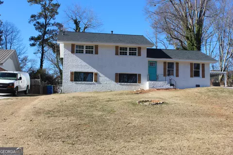 5665 Deerfield Trl, College Park, GA 30349