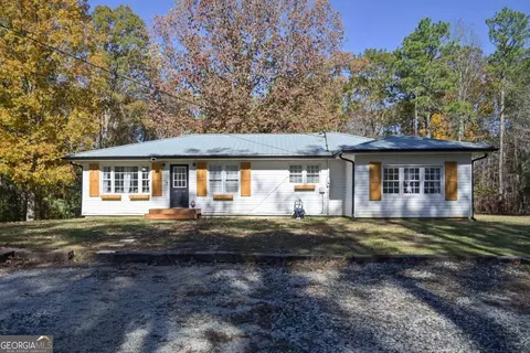 160 College Cir, Buchanan, GA 30113