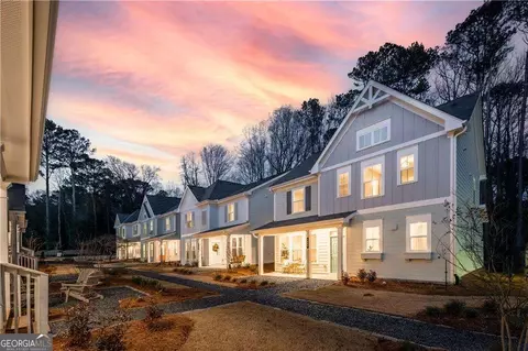 3798 Cottage Cir, Clarkston, GA 30021