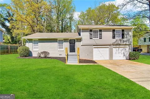 2318 Emerald Falls Dr, Decatur, GA 30035