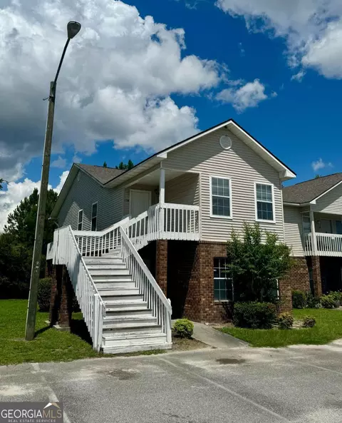 350 Beverly St #134, Hinesville, GA 31313