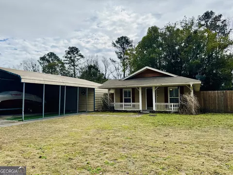 702 E Bay Ave, Kingsland, GA 31548