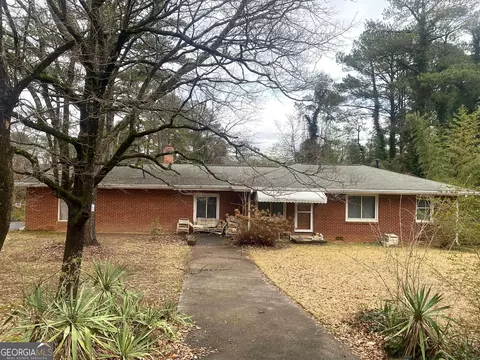 5865 Ridge Dr SE, Mableton, GA 30126