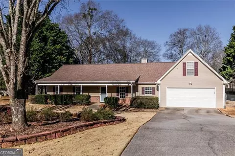 629 Rosebud Ln, Winder, GA 30680