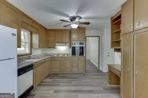 1530 Plunketts Rd, Buford, GA 30519 photo 17