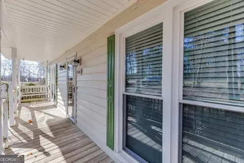 1530 Plunketts Rd, Buford, GA 30519 photo 4