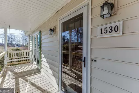1530 Plunketts Rd, Buford, GA 30519 photo 5